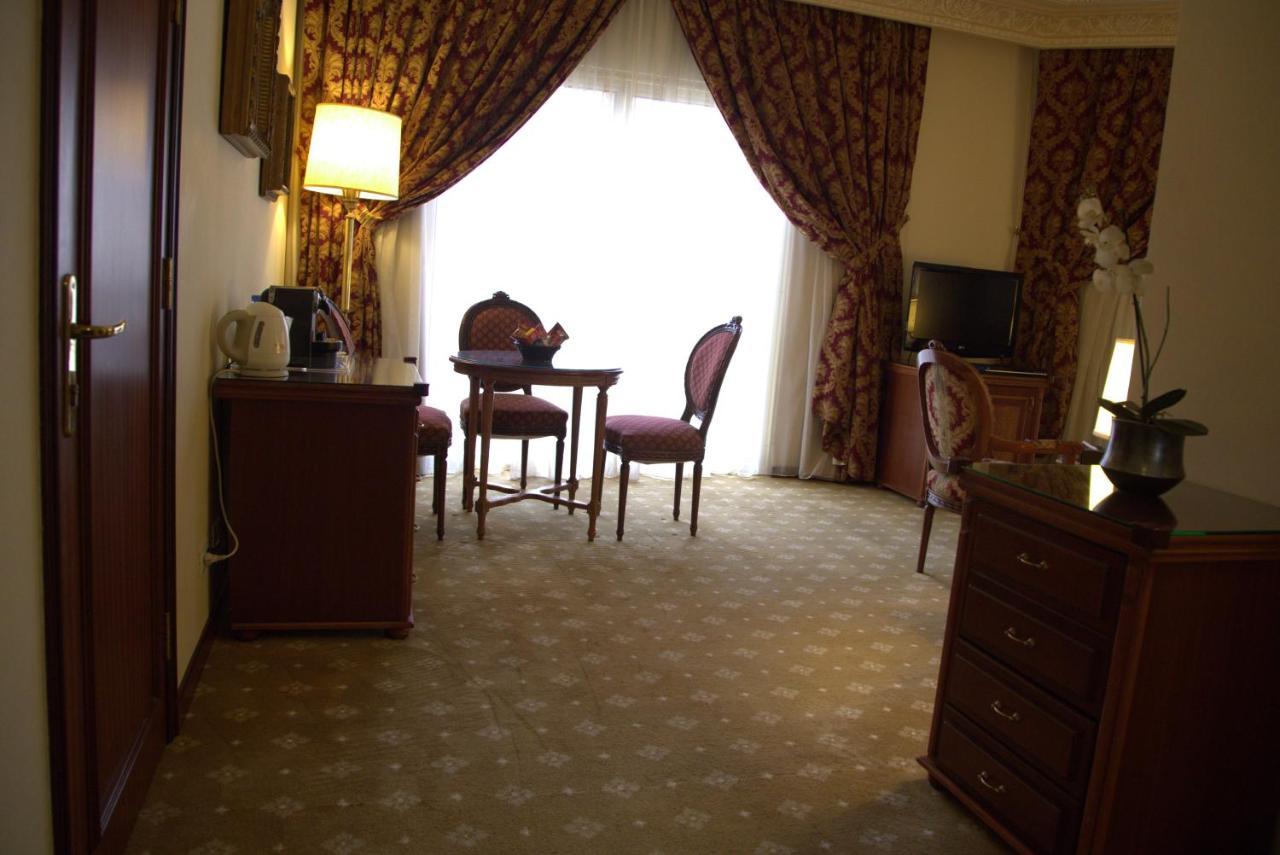 ביירות Serenada Golden Palace - Boutique Hotel מראה חיצוני תמונה