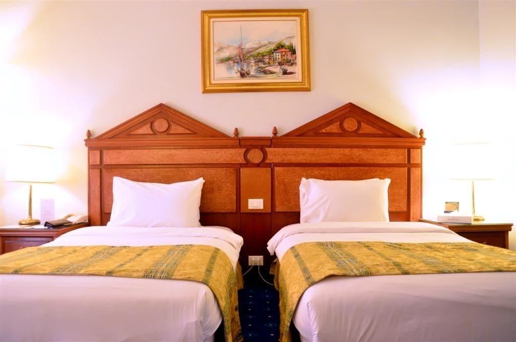 ביירות Serenada Golden Palace - Boutique Hotel מראה חיצוני תמונה