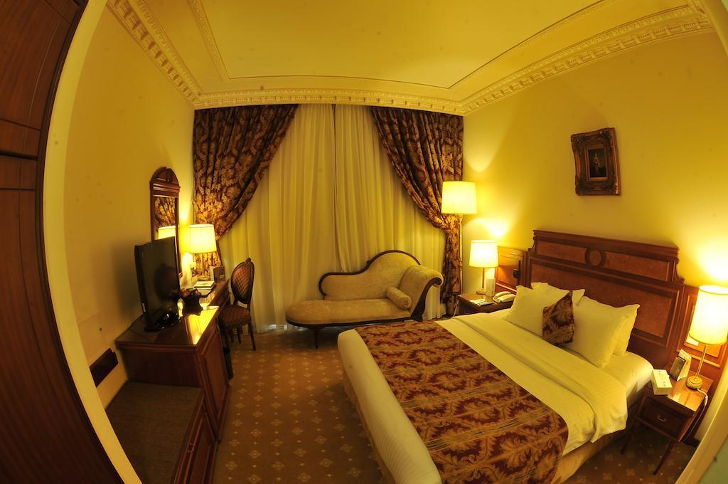 ביירות Serenada Golden Palace - Boutique Hotel מראה חיצוני תמונה