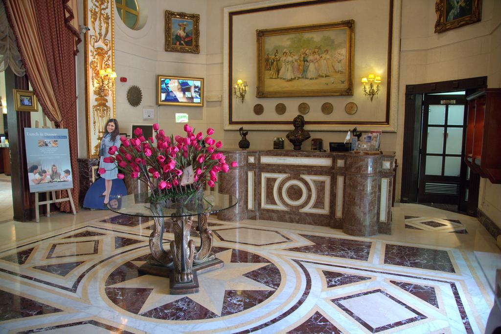 ביירות Serenada Golden Palace - Boutique Hotel מראה חיצוני תמונה